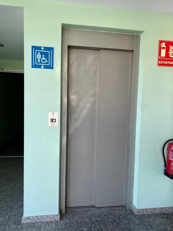 Hotel Chips Ferrol Narón Екстериор снимка