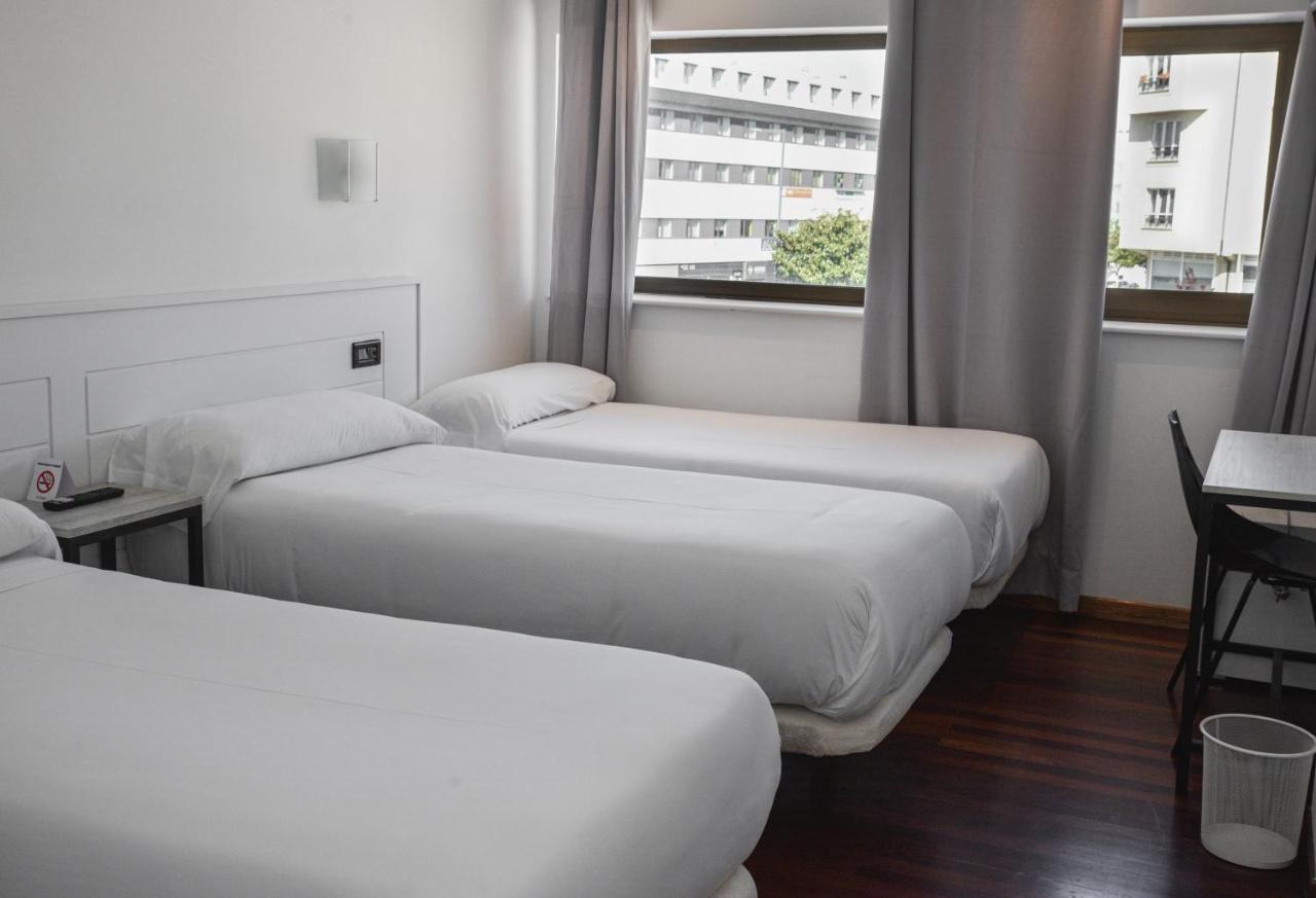 Hotel Chips Ferrol Narón Екстериор снимка