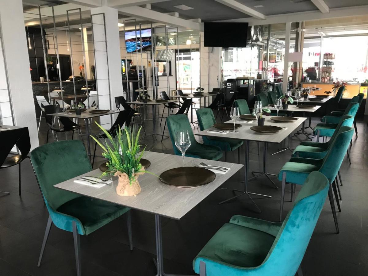 Hotel Chips Ferrol Narón Екстериор снимка